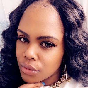 Meet your Posher, Rokisha